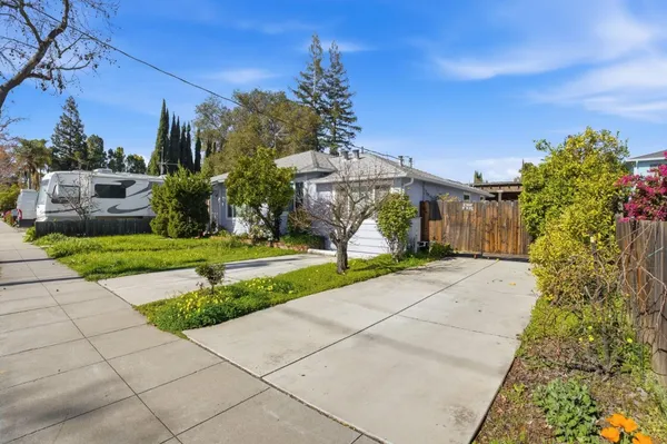 $3,300,000 | 410 Wilton Avenue, Palo Alto, CA 94306