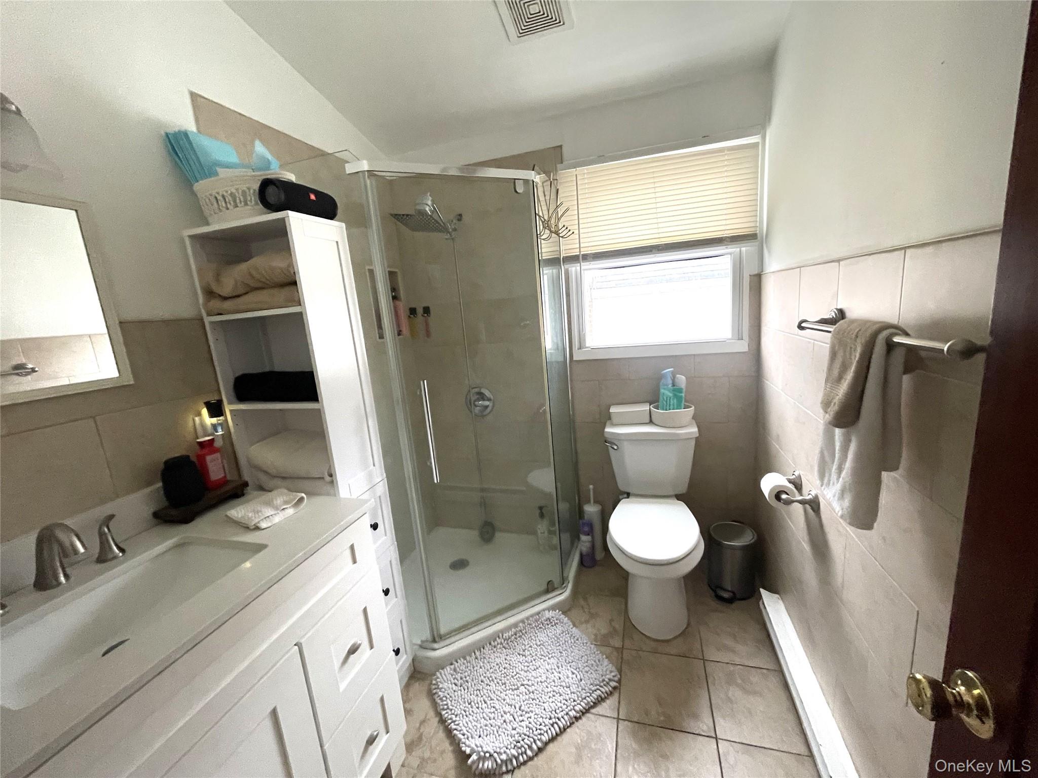 32 Edgewood Road Port Washington, NY 11050 - Photo 26 of 38 Gallery Image 26