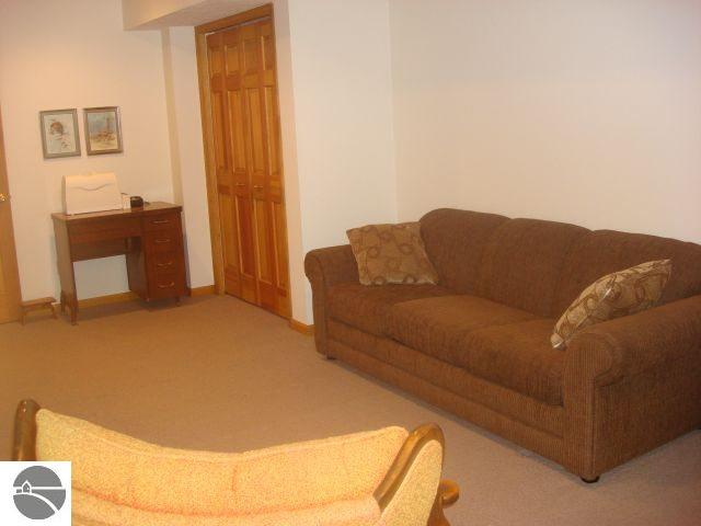 6467 Mission Ridge Traverse City, MI 49686 - Photo 10 of 15 1715749-9.JPG