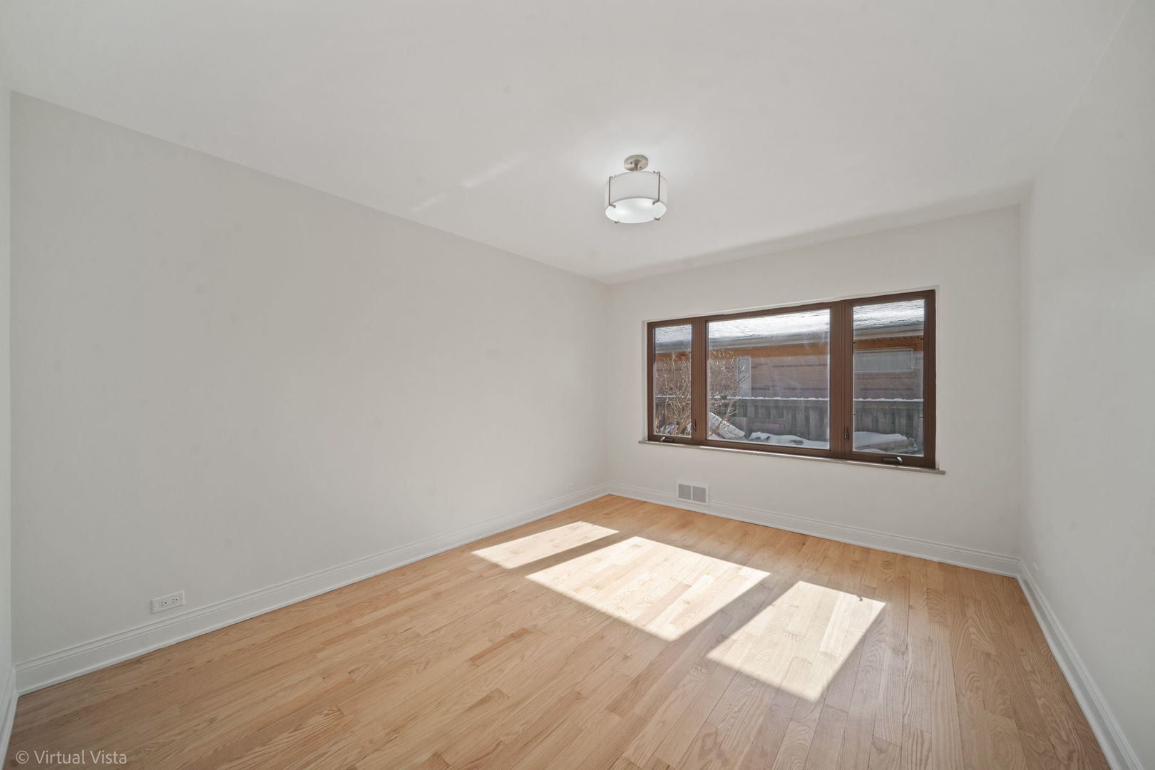 363 Uvedale Road Riverside, IL 60546 - Photo 17 of 38