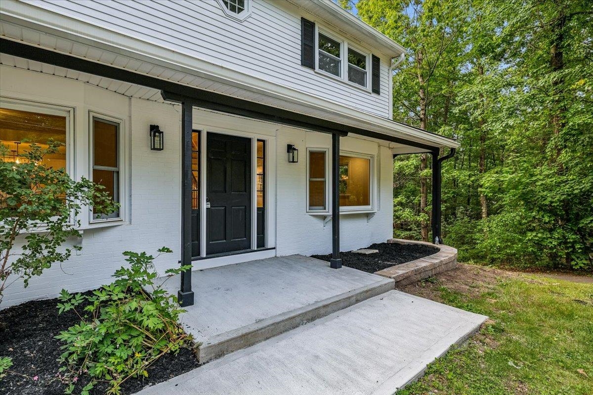 6 Colby Lane Pelham, NH 03076 - Photo 2 of 36