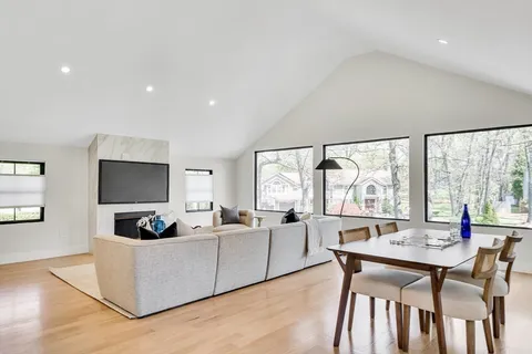 $3,200,000 | 70 Birch Hill Road, Belmont, MA 02478