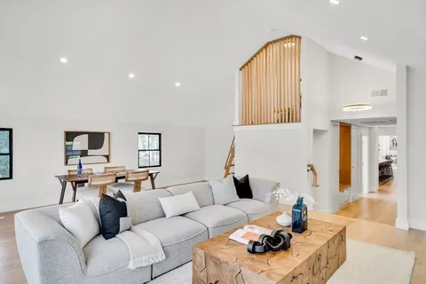 $3,200,000 | 70 Birch Hill Road, Belmont, MA 02478