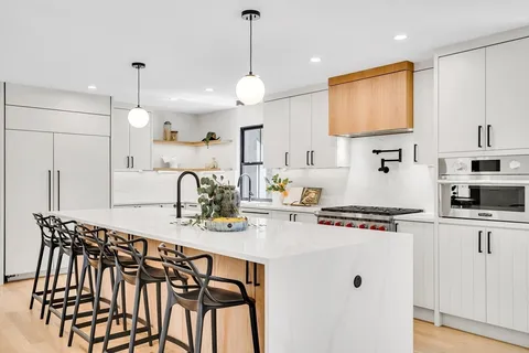$3,200,000 | 70 Birch Hill Road, Belmont, MA 02478