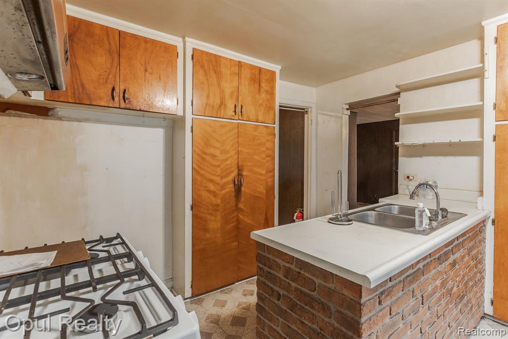 40295 Harris Road Belleville, MI 48111 - Photo 15 of 32