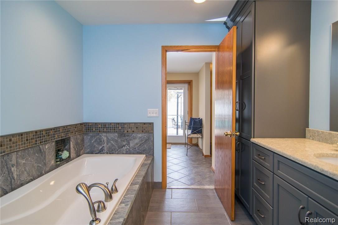 5628 John R Road Troy, MI 48085 - Photo 21 of 62 DSC_2744.jpg