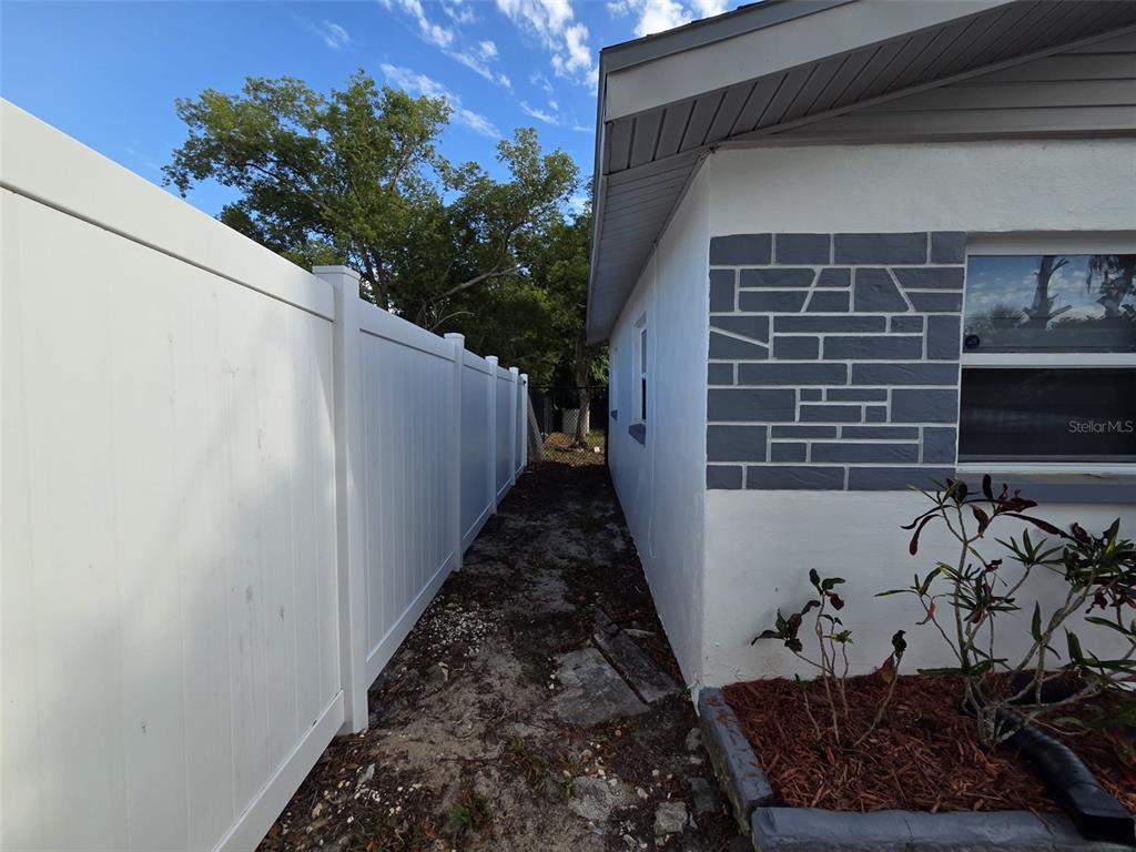 7216 James Street Port Richey, FL 34668 - Photo 3 of 28