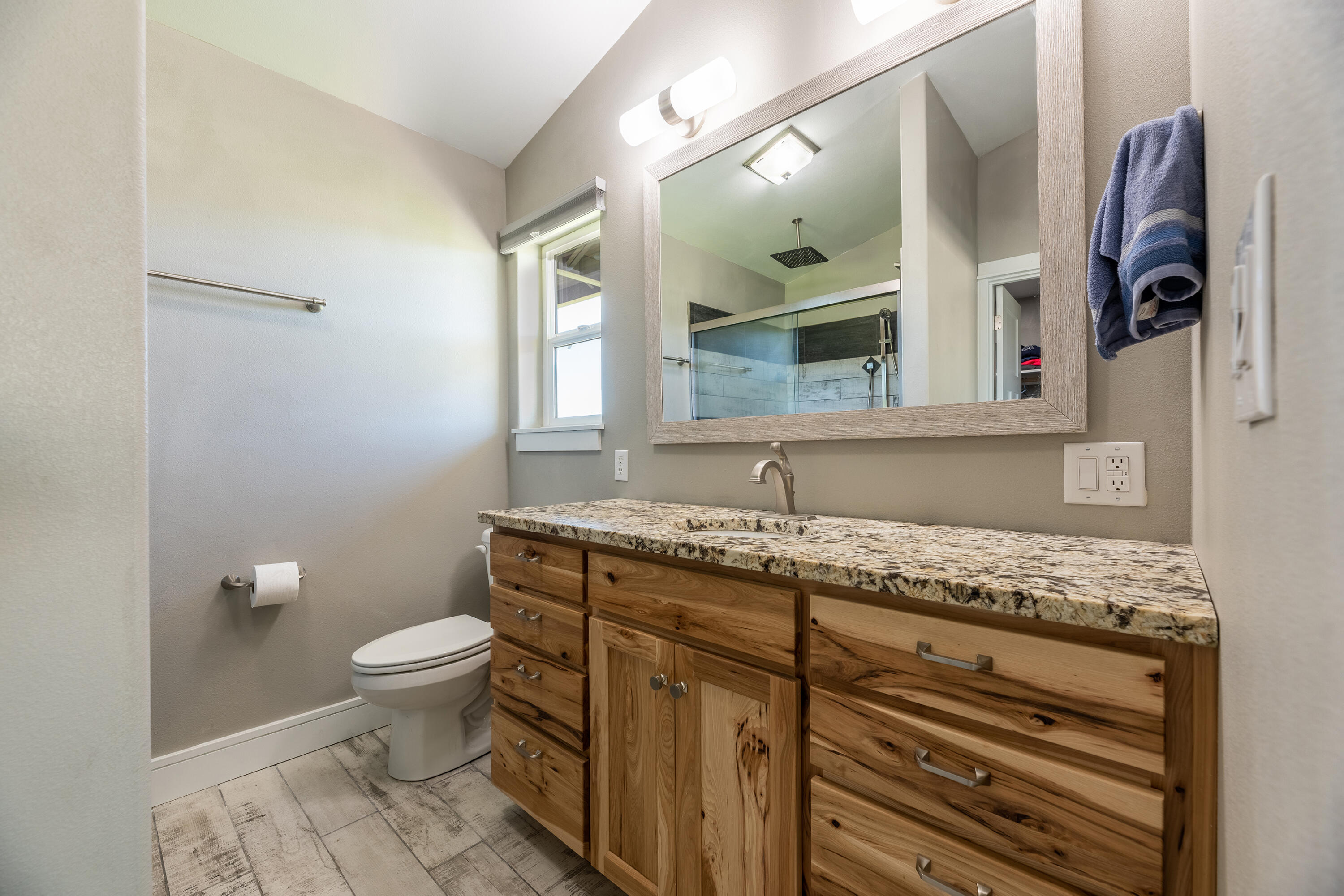 402 Apollo Road Prineville, OR 97754 - Photo 23 of 67 402NWApolloRd-Interior-1