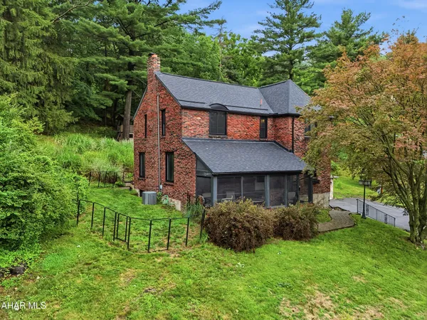 $350,000 | 1513 Hillside Court, Tyrone, PA 16686