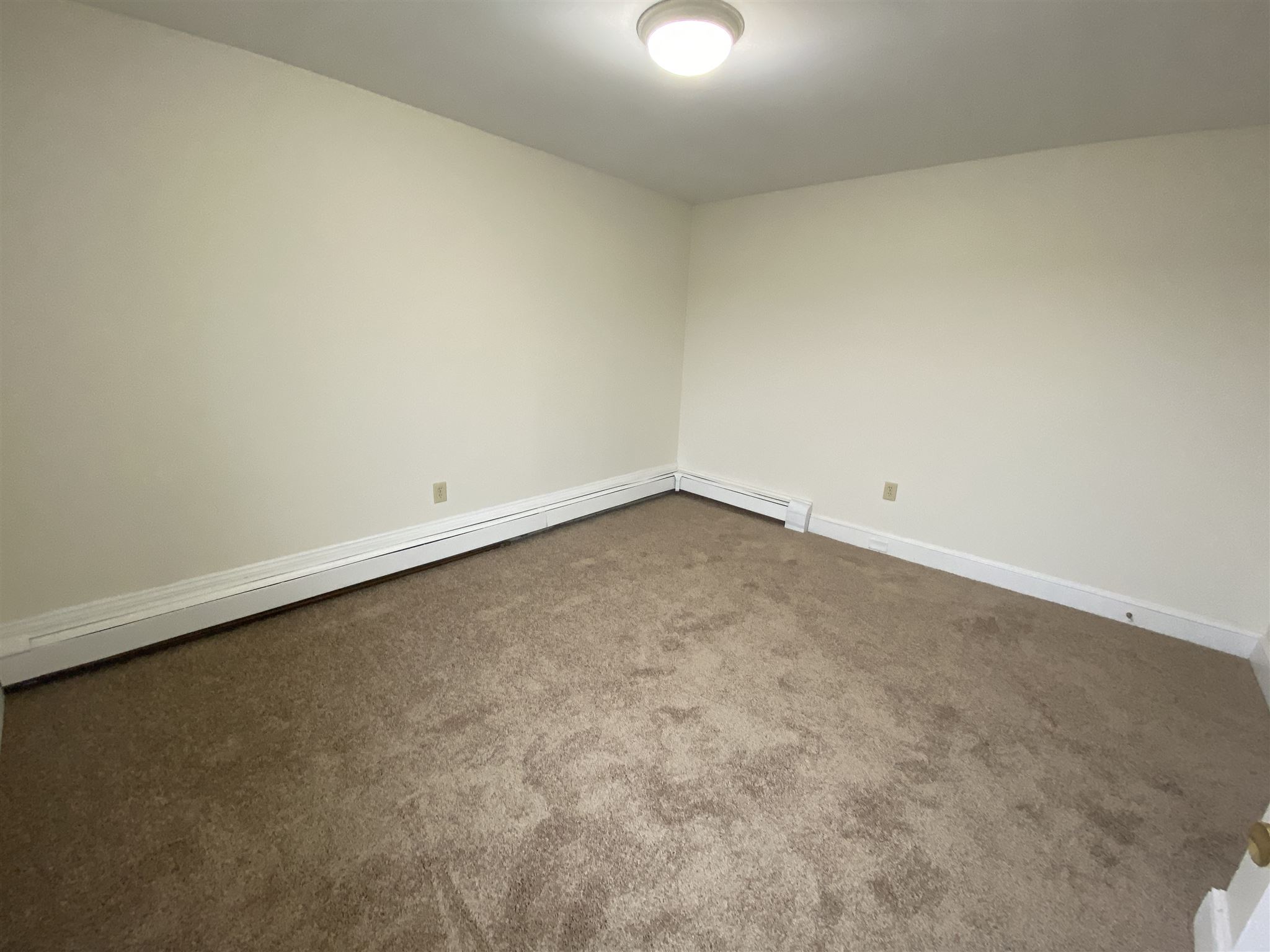 22 Ferry Street, Unit 2 Manchester, NH 03102 - Photo 27 of 40