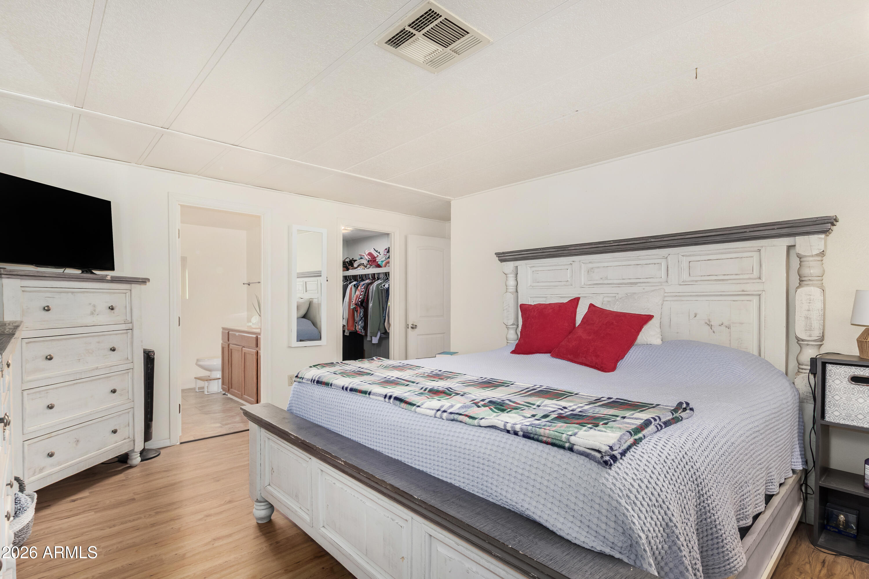 3500 South Tomahawk Road, Unit 188 Apache Junction, AZ 85119 - Photo 13 of 25 Primary bedroom