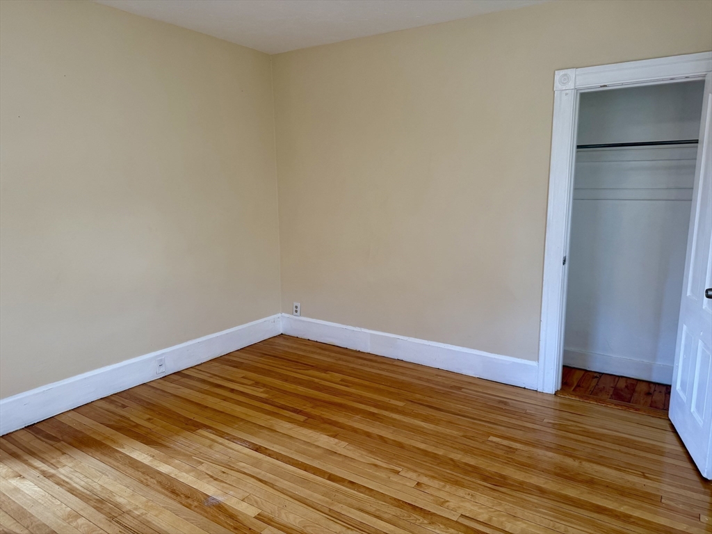 31 Stoneland Road Worcester, MA 01603 - Photo 20 of 33