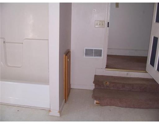 560 New Salem Road Uniontown, PA 15401 - Photo 5 of 6 Full Bath.