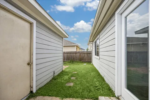 $209,000 | 6106 Settlers Lake Circle East, Katy, TX 77449