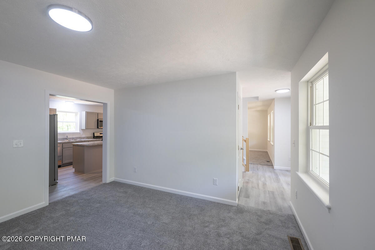 1125 Glouster Road, Unit 3209 Tobyhanna, PA 18466 - Photo 25 of 53 a view of a room with a kitchen