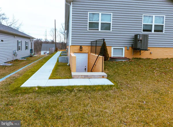 $2,200 | 5705 Crestwood Place, Riverdale, MD 20737