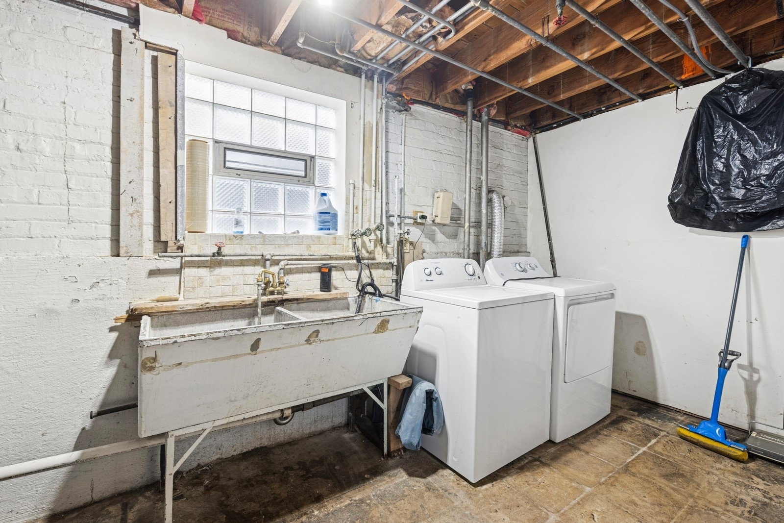 9331 South Pulaski Road Evergreen Park, IL 60805 - Photo 23 of 29 a view of a kitchen with electric appliances and a sink