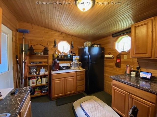 2931 Browns Creek Road St. Albans, WV 25177 - Photo 16 of 45 outside kitchen2