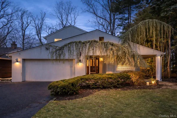 $8,750 | 127 Wooleys Lane, Great Neck, NY 11023