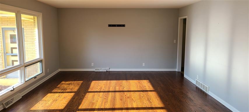 607 Willow Lane Geneva, IL 60134 - Photo 3 of 26 a view of wooden floor