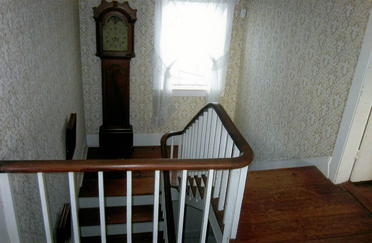 258 Red Hill Road Fairfield, VA 24435 - Photo 19 of 47 a view of entryway