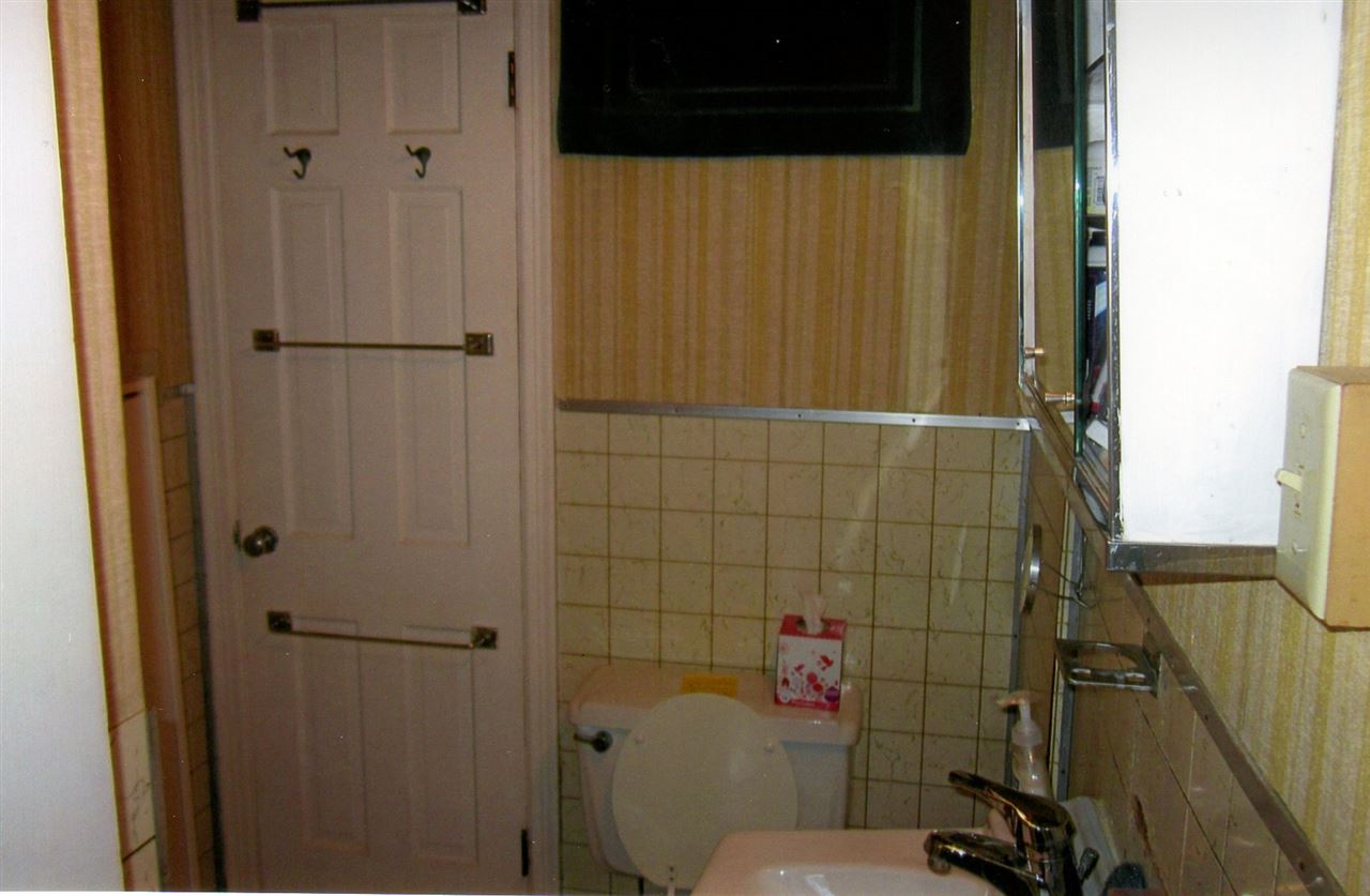 258 Red Hill Road Fairfield, VA 24435 - Photo 28 of 47 a bathroom with a toilet and a shower