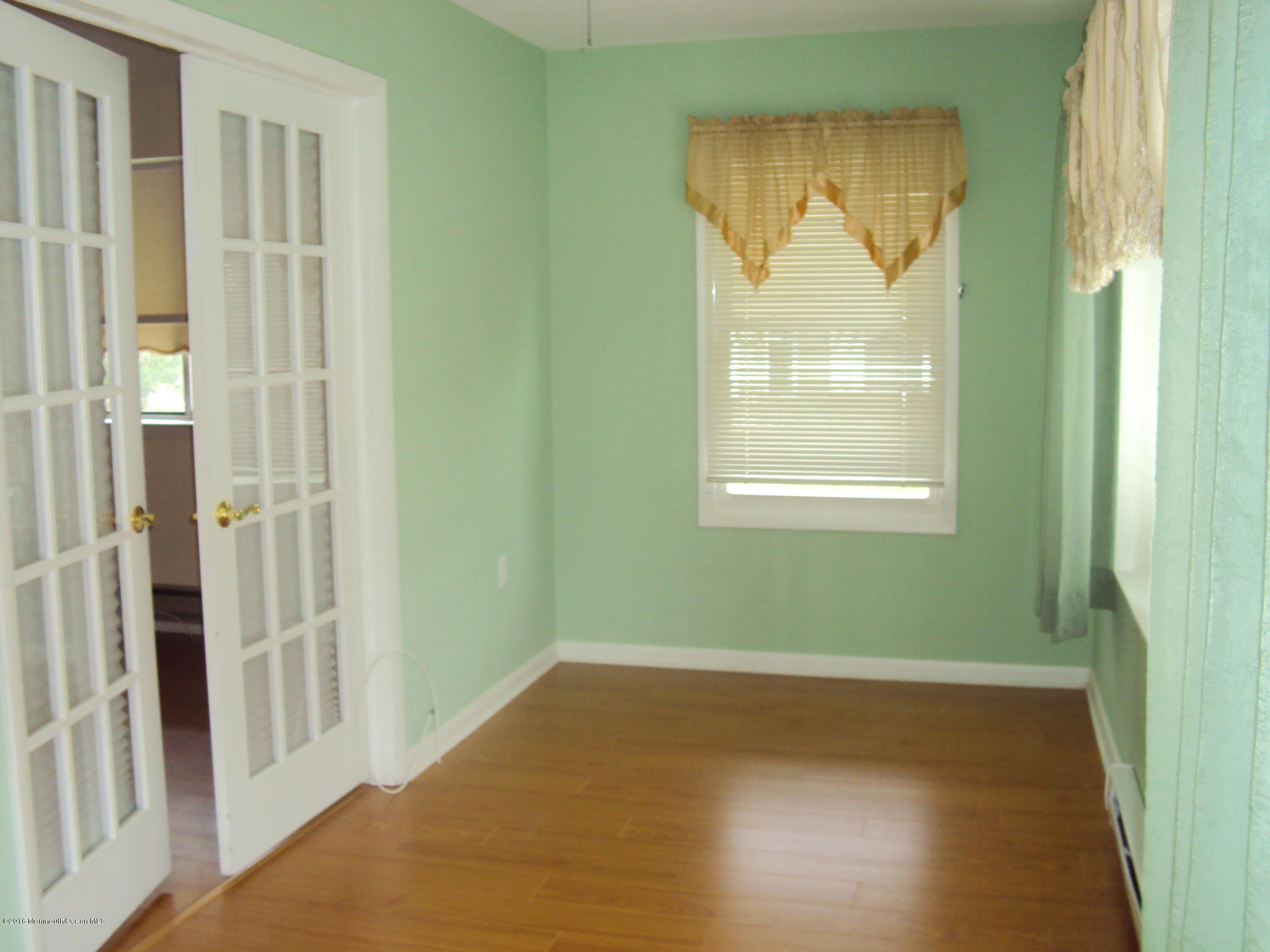 140 B Sunset Road, Unit B Whiting, NJ 08759 - Photo 3 of 12 DSC05676