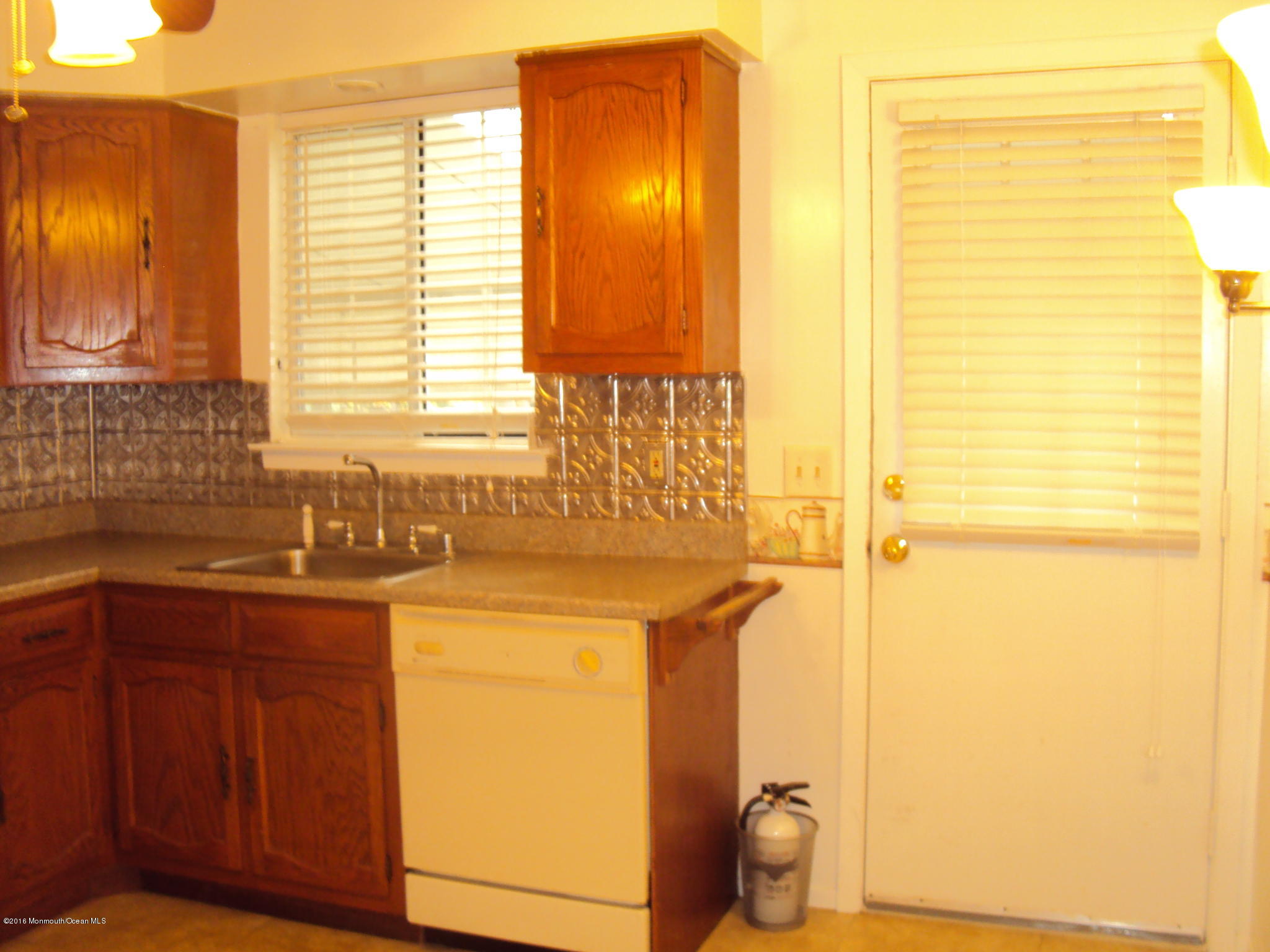 140 B Sunset Road, Unit B Whiting, NJ 08759 - Photo 7 of 12 DSC05679