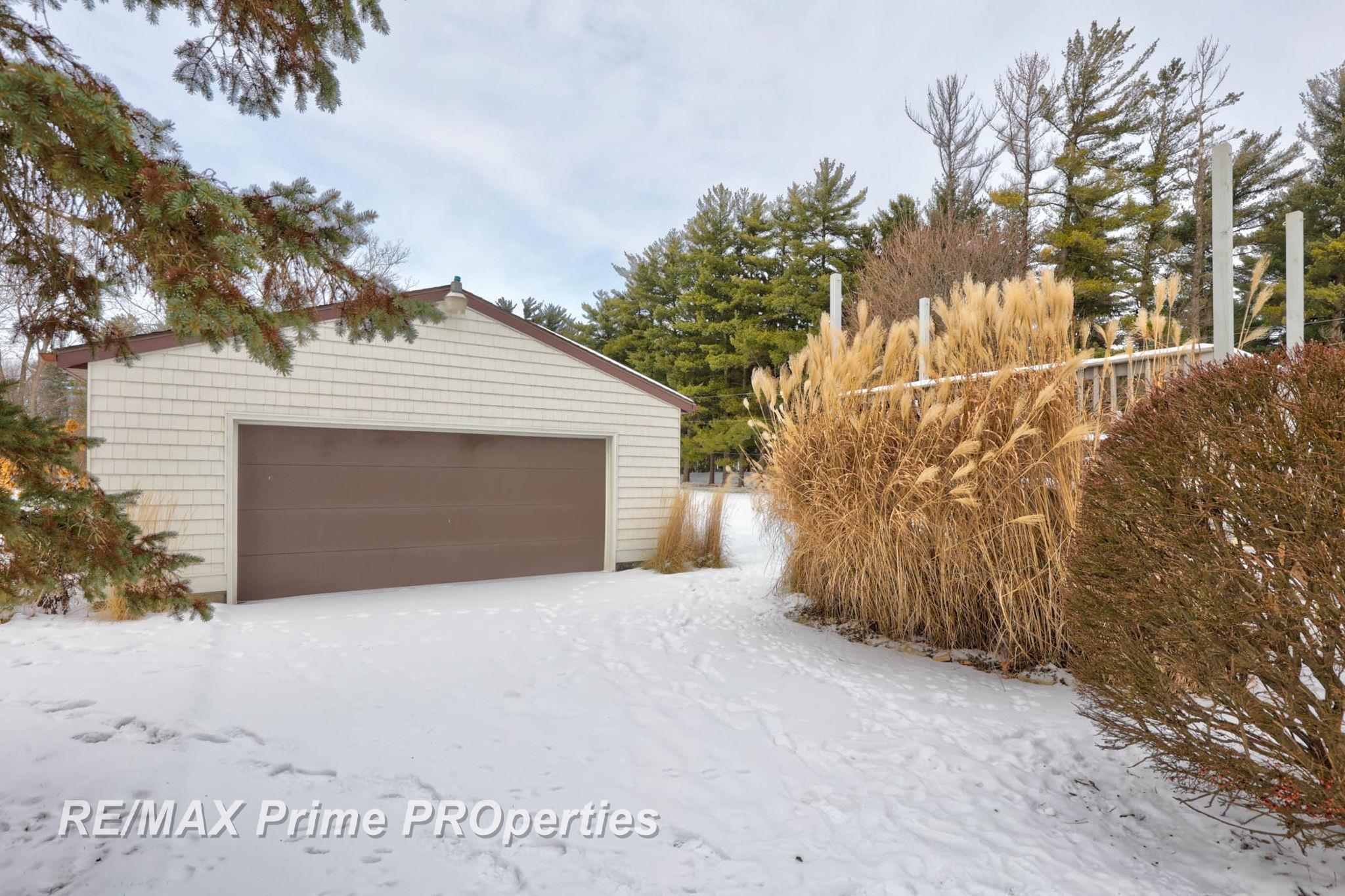 1800 South Beyer Road Saginaw, MI 48601 - Photo 57 of 82 50167703-50baf536-5133-4202-bbd3-6ce0ebf7b4e8.JPG
