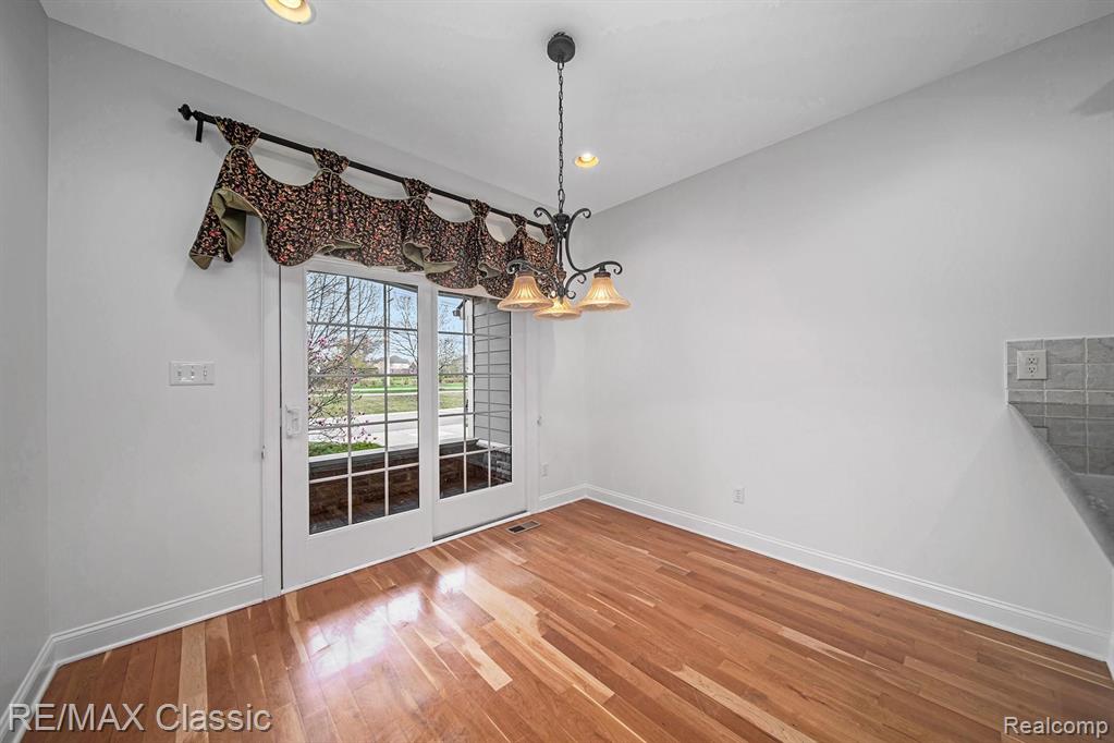 24777 Reeds Pointe Drive, Unit 33 Novi, MI 48374 - Photo 8 of 26