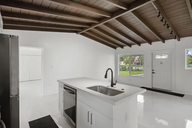 $489,900 | 1530 Northwest 18th Court, Fort Lauderdale, FL 33311