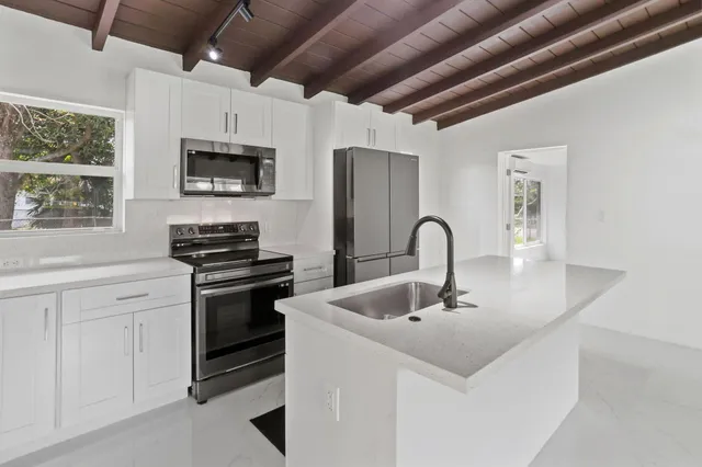 $489,900 | 1530 Northwest 18th Court, Fort Lauderdale, FL 33311