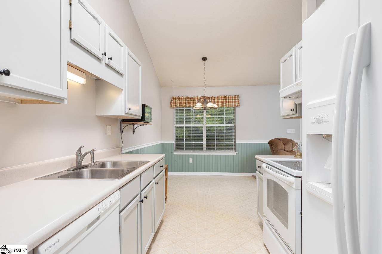 129 West Fall River Way Simpsonville, SC 29680 - Photo 19 of 36 Gallery Image 19
