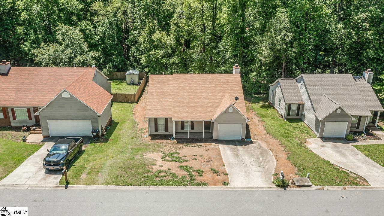 129 West Fall River Way Simpsonville, SC 29680 - Photo 34 of 36 Gallery Image 34