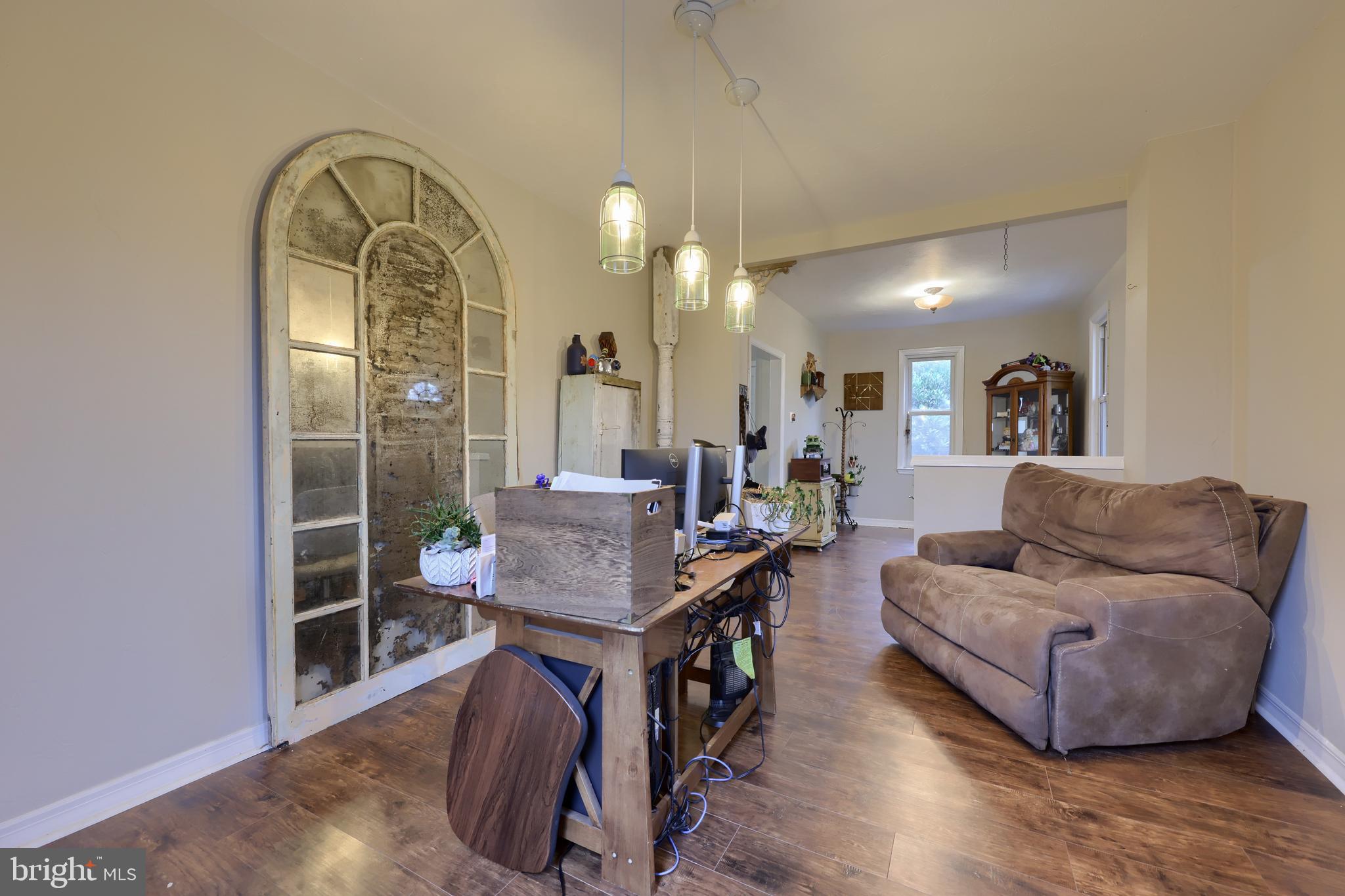 595 Dietz Road York, PA 17402 - Photo 6 of 36 Gallery Image 6