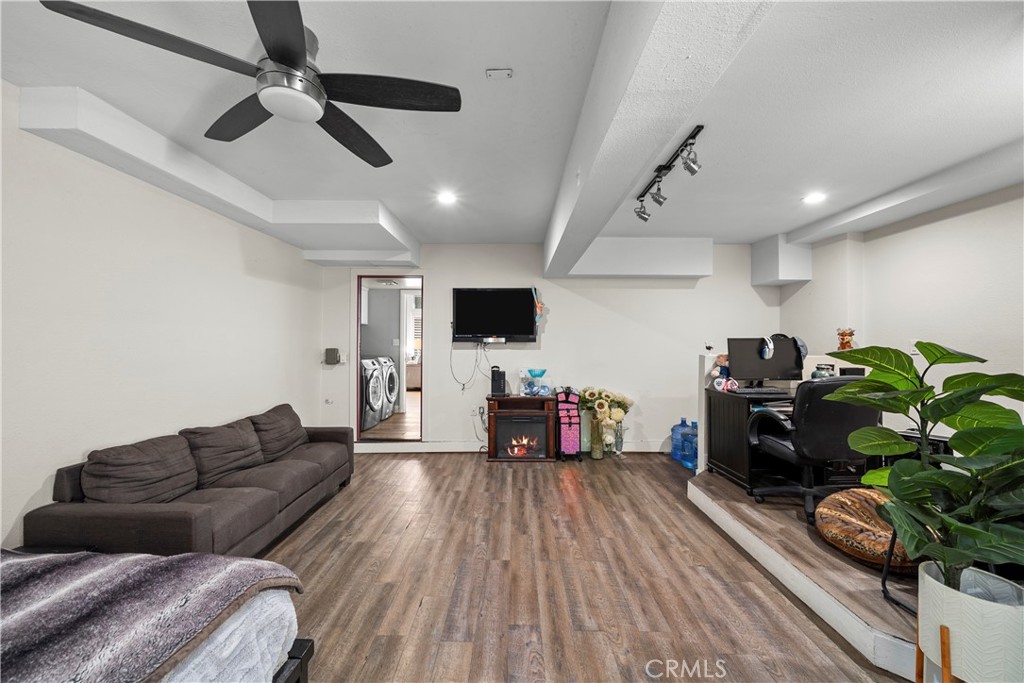 25520 Crockett Lane Stevenson Ranch, CA 91381 - Photo 22 of 46