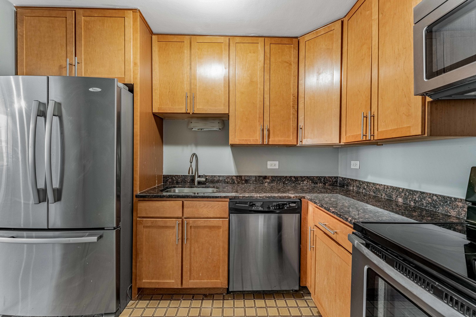 6301 North Sheridan Road, Unit 19F Chicago, IL 60660 - Photo 11 of 23 Gallery Image 11