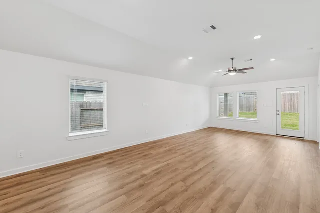 $274,990 | 733 Falling Cave Drive, Willis, TX 77378