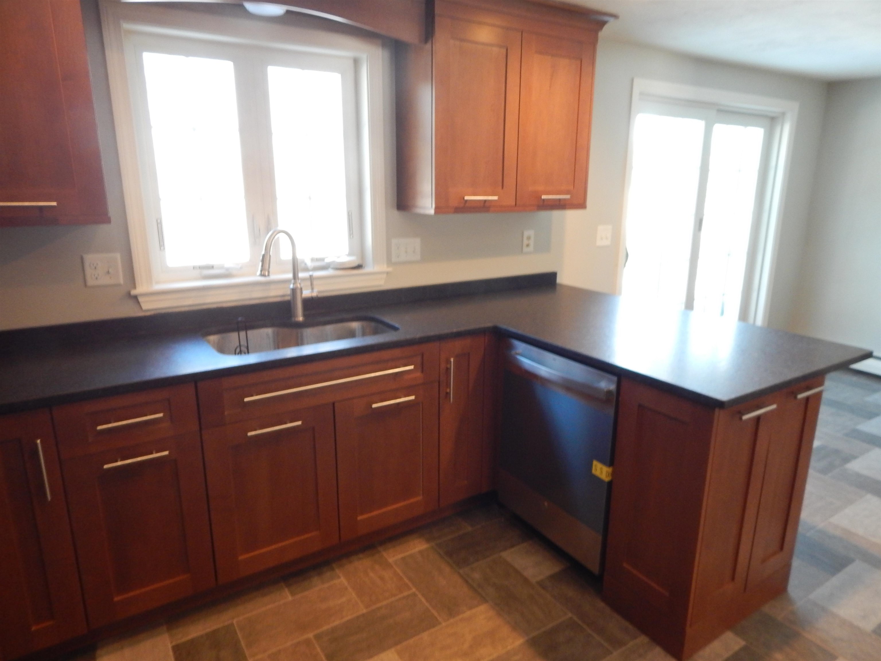 3 R Bonnie Lane Derry, NH 03038 - Photo 13 of 40