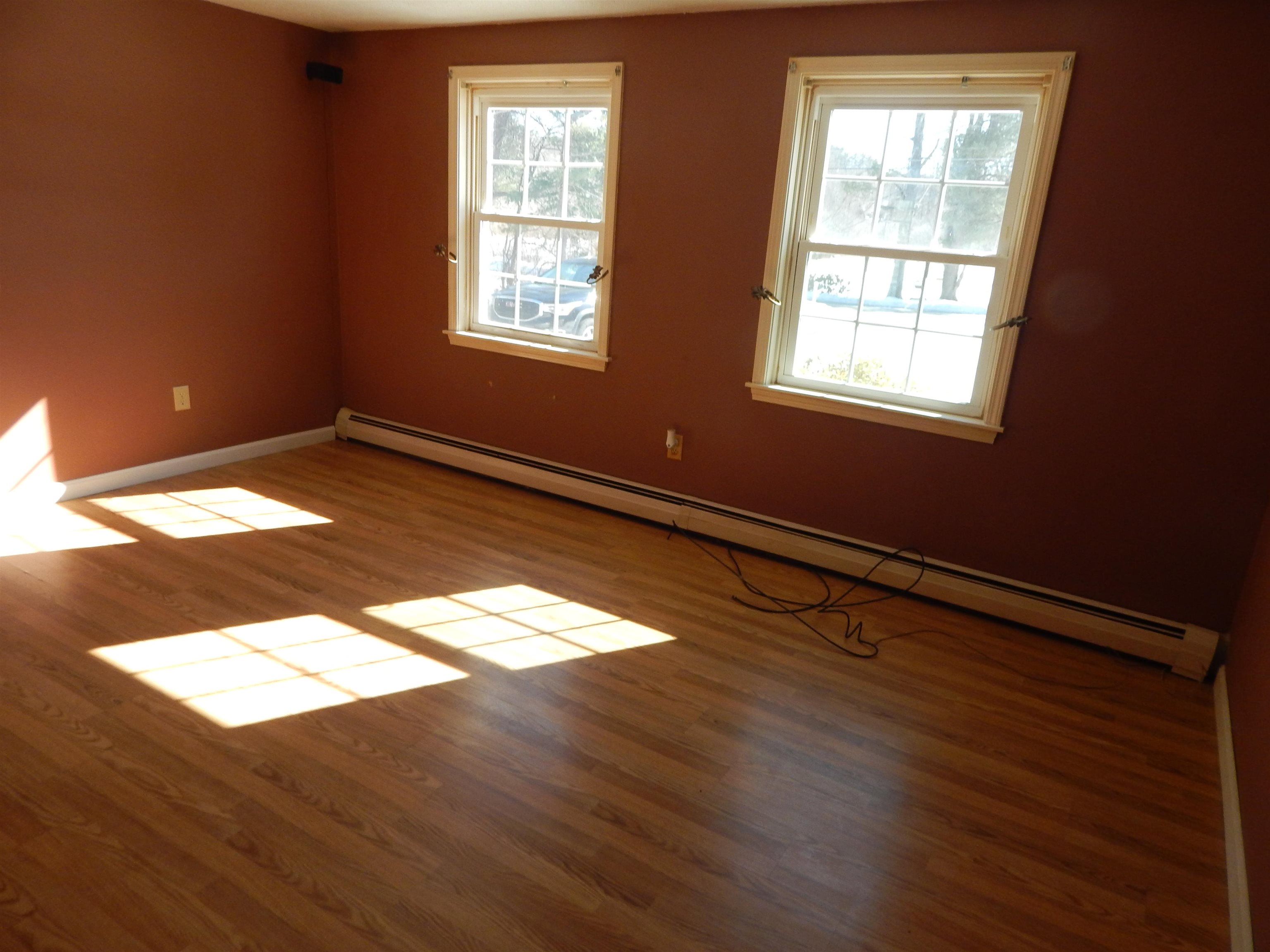 3 R Bonnie Lane Derry, NH 03038 - Photo 4 of 40