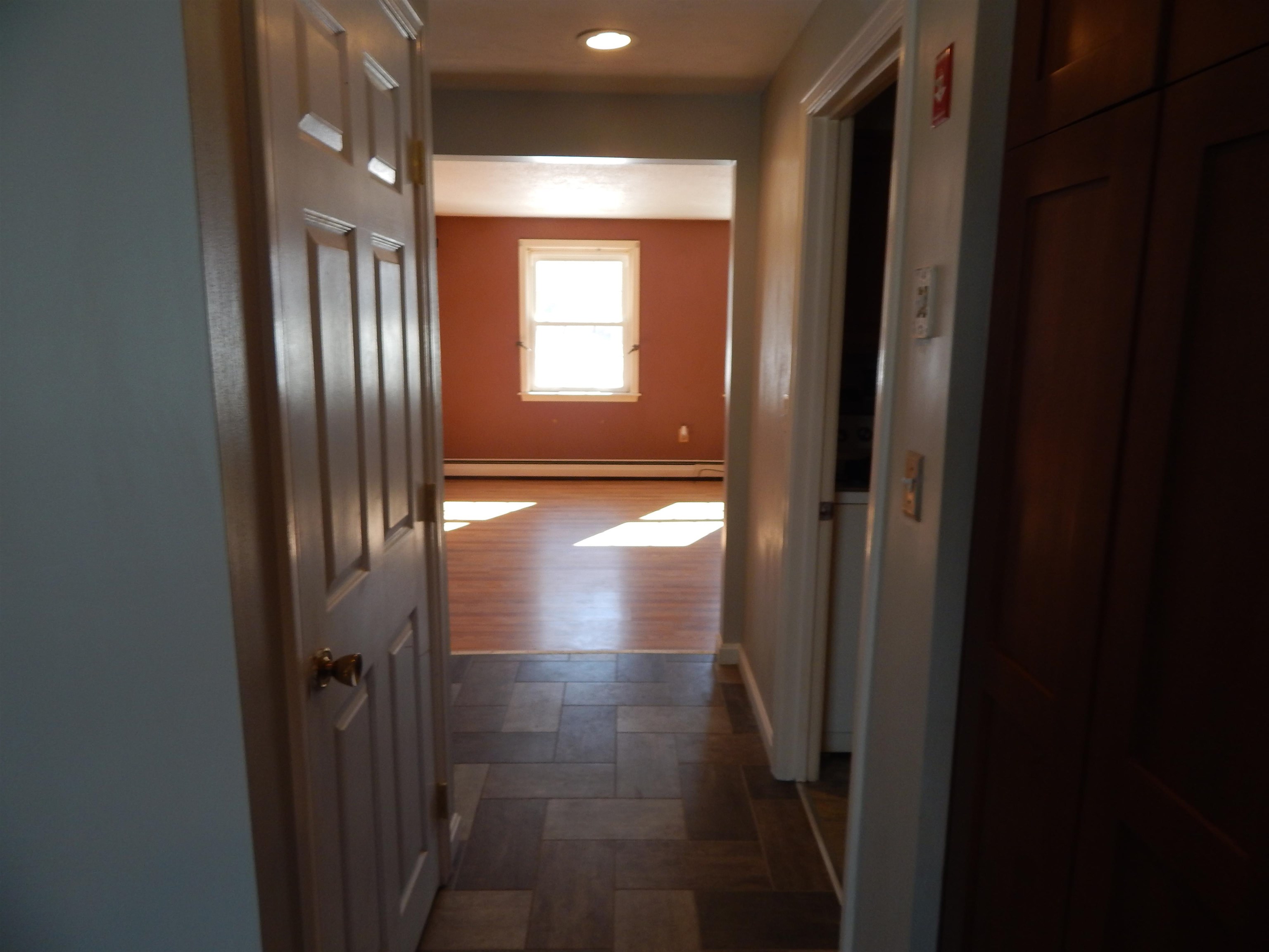 3 R Bonnie Lane Derry, NH 03038 - Photo 9 of 40