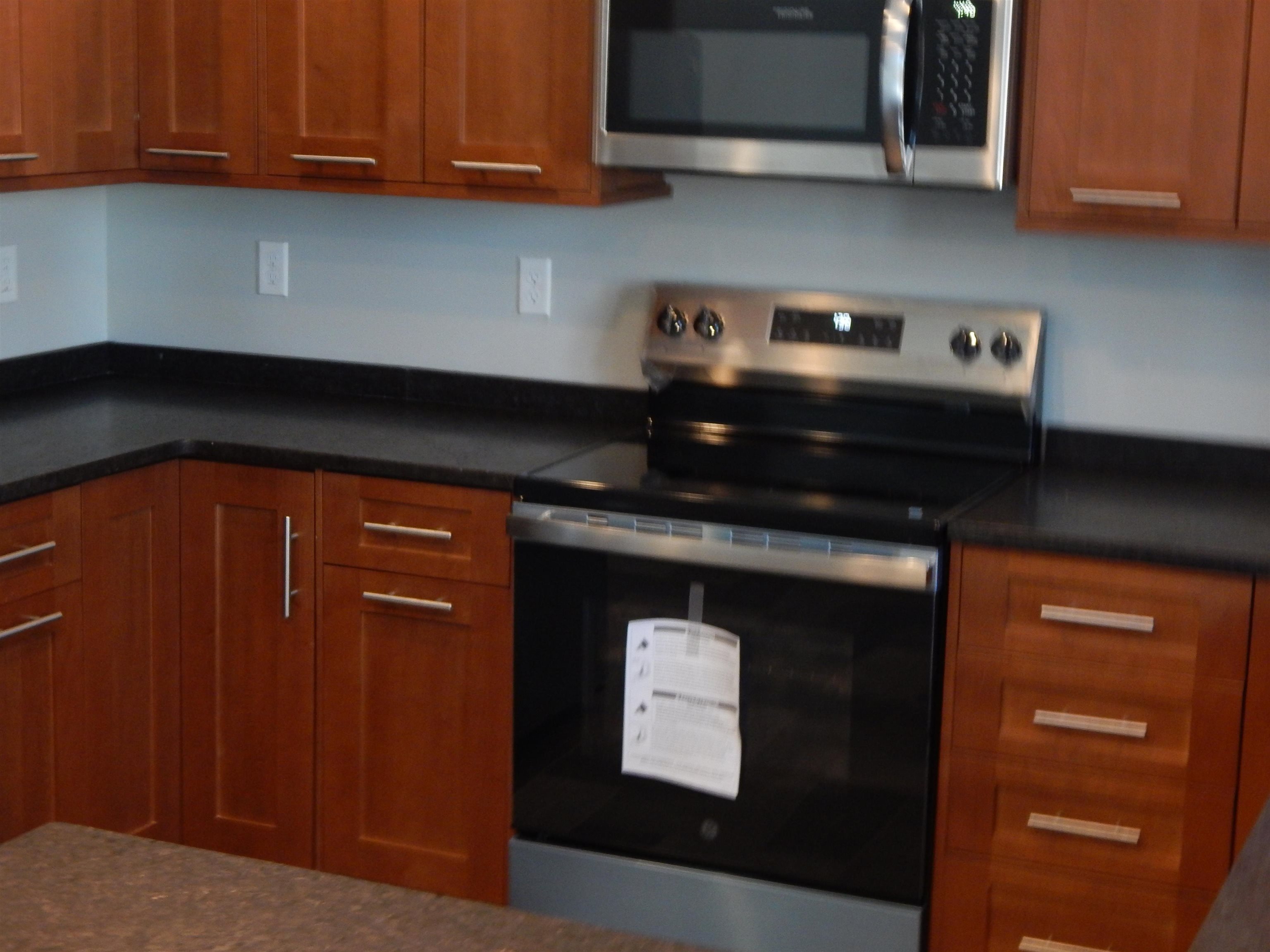 3 R Bonnie Lane Derry, NH 03038 - Photo 10 of 40