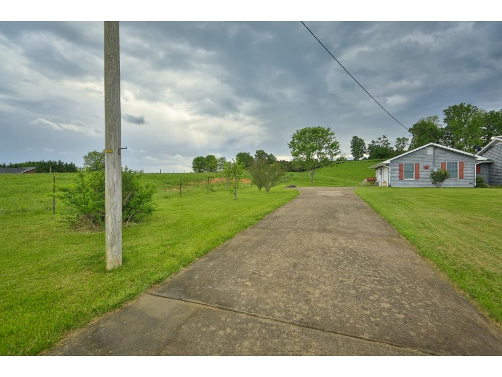 480 Painter Road Fall Branch, TN 37656 - Photo 20 of 22 Photo 21