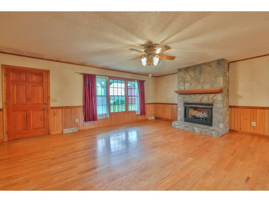 480 Painter Road Fall Branch, TN 37656 - Photo 2 of 22 Photo 2