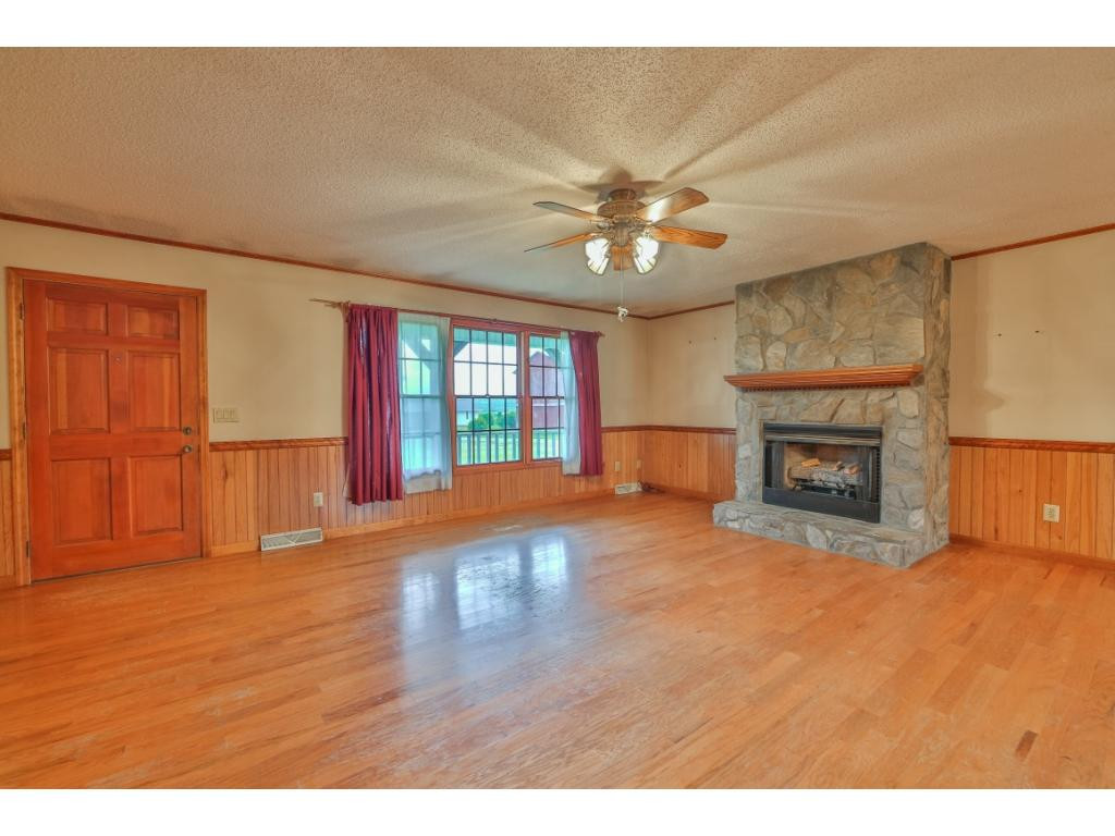 480 Painter Road Fall Branch, TN 37656 - Photo 3 of 22 Photo 3