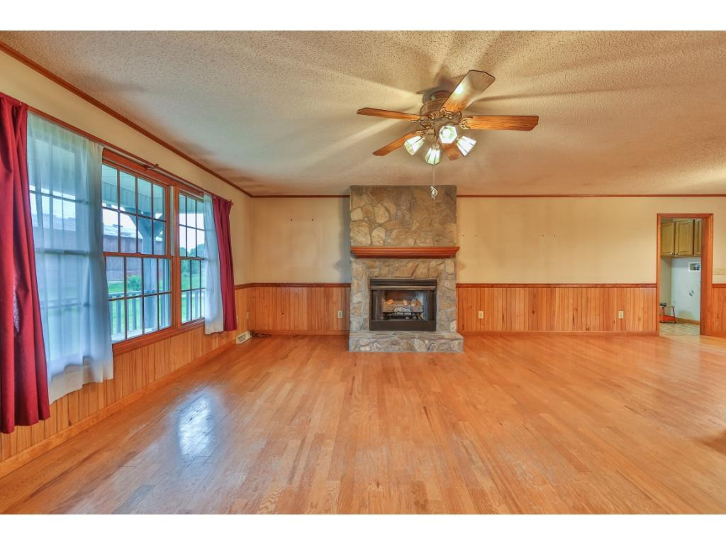 480 Painter Road Fall Branch, TN 37656 - Photo 4 of 22 Photo 4