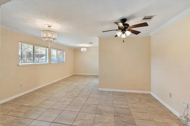 $2,350 | 16930 Stardale Lane, Friendswood, TX 77546