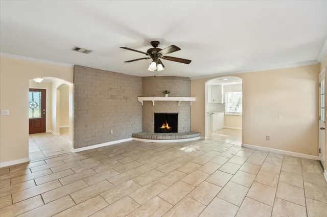 $2,350 | 16930 Stardale Lane, Friendswood, TX 77546