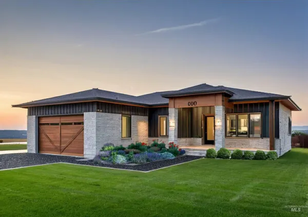 $332,465 | 550 Oxford Street, Burley, ID 83318