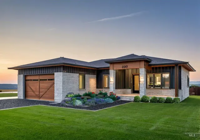 $332,465 | 550 Oxford Street, Burley, ID 83318